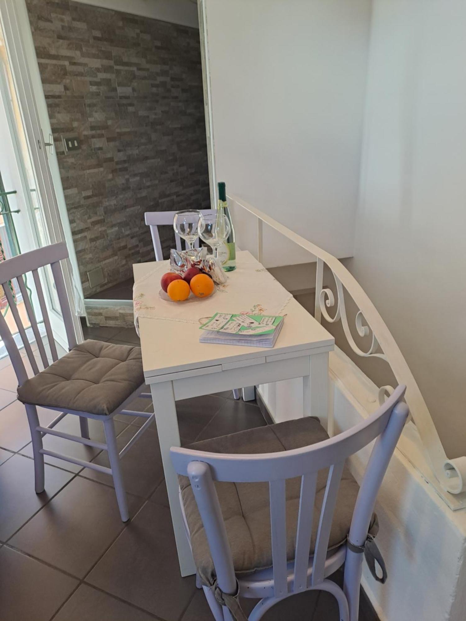Ferienwohnung House Al Noce Moltrasio Zimmer foto